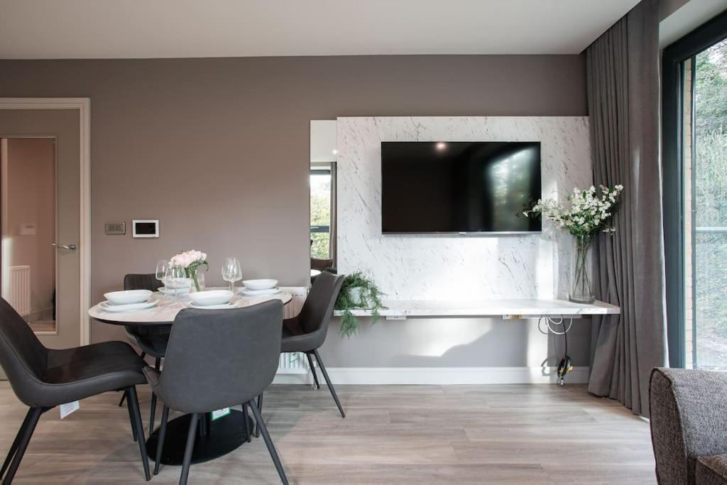 Stunning 2Br Next To The City Airport Bhd - Free Parking Μπέλφαστ Εξωτερικό φωτογραφία