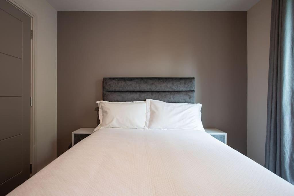 Stunning 2Br Next To The City Airport Bhd - Free Parking Μπέλφαστ Εξωτερικό φωτογραφία