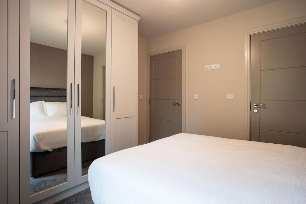 Stunning 2Br Next To The City Airport Bhd - Free Parking Μπέλφαστ Εξωτερικό φωτογραφία